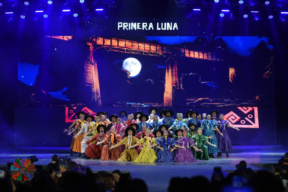 Cosquín 2026 abrió su primera luna con una noche histórica y una plaza colmada