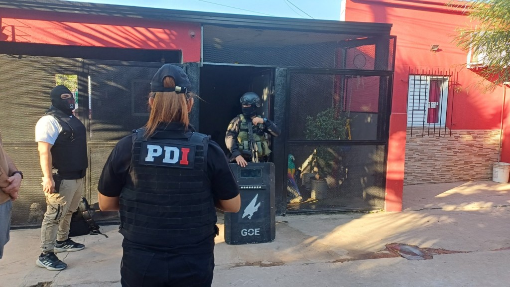 Microtráfico en la ciudad de Santa Fe: PDI detuvo a seis personas en el barrio Villa Elsa