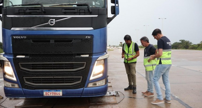 Pesaje de camiones: Provincia detectó excesos de hasta 25.000 kilos y las multas llegan hasta $ 18 millones