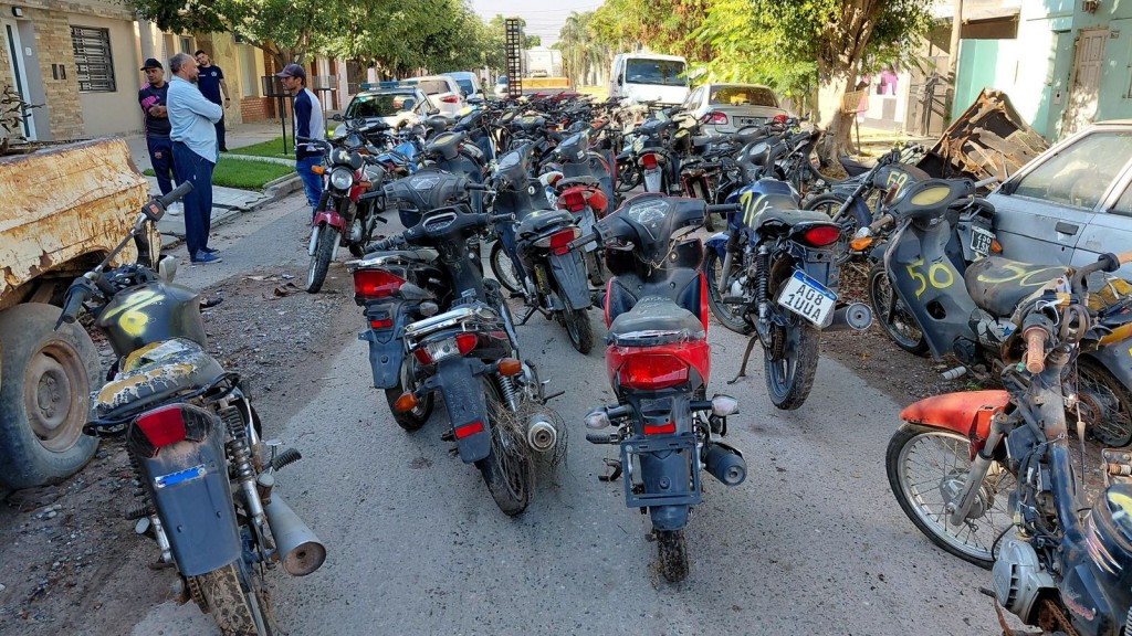 Provincia retiró más de 230 vehículos abandonados en la Seccional 10ª de la ciudad de Santa Fe