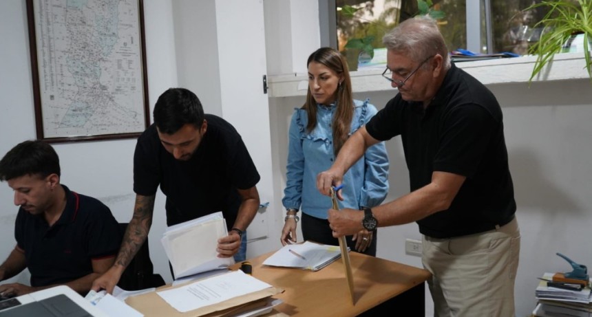 El Gobierno Provincial abri&oacute; ofertas para la compra de 10 retroexcavadoras destinadas al mantenimiento de rutas santafesinas