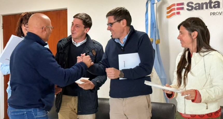 Pullaro ya invirti&oacute; m&aacute;s de $ 8.000 millones en infraestructura escolar en el departamento La Capital