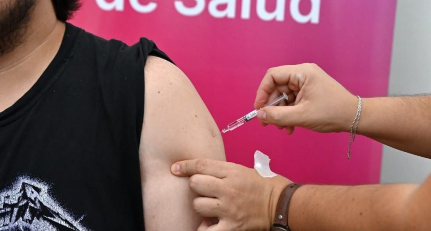 Salud: la campa&ntilde;a de vacunaci&oacute;n antigripal ya alcanz&oacute; a casi 350.000 santafesinos