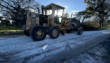 La Municipalidad de Sauce Viejo avanza con mejoras en las calles de barrio Las Delicias