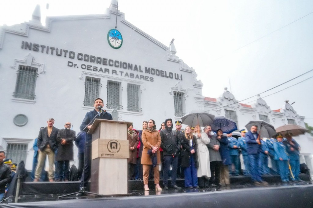 Pullaro: “Santa Fe es ejemplo en América Latina por la baja del delito y de la violencia”