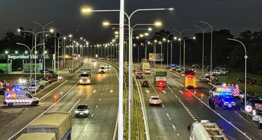 La gesti&oacute;n de Pullaro prepara el inicio de trabajos para la segunda etapa del Tercer Carril de la Autopista Rosario&ndash;Santa Fe