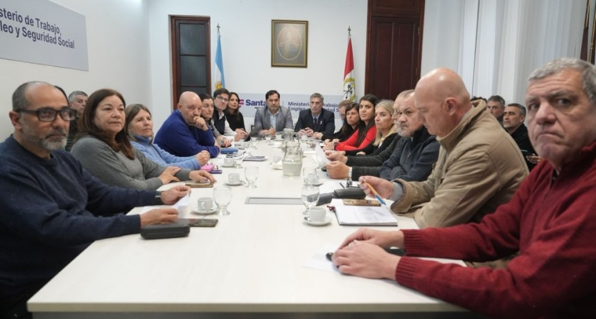 Paritaria docente: Provincia present&oacute; una propuesta semestral con un aumento del 15 % incluyendo Fopcid y el m&iacute;nimo garantizado 