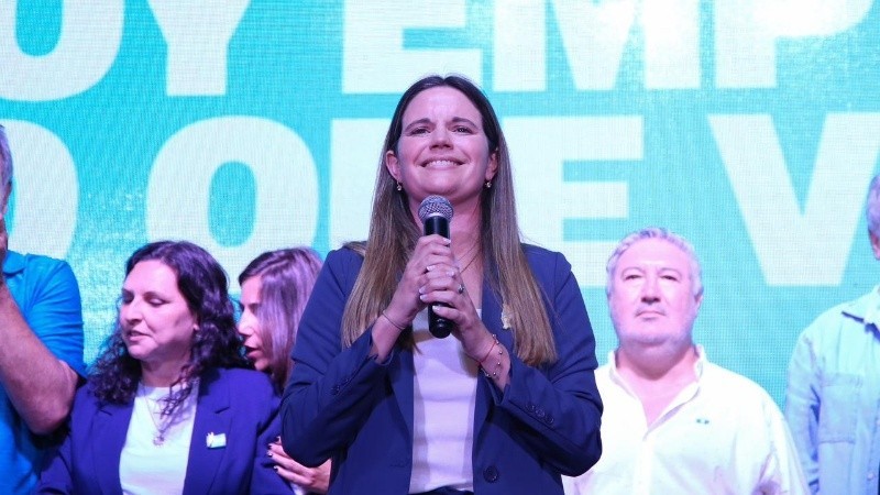 Caren Tepp a los santafesinos: “Todavía no pudimos darles el alivio que necesitan, pero no están solos”