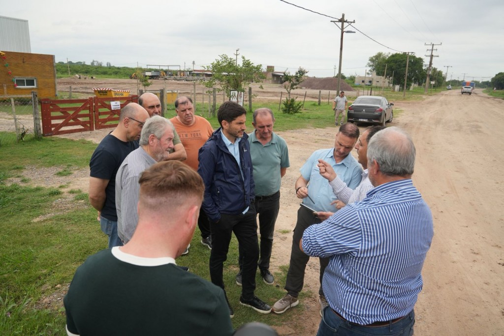 Pullaro recorrió las obras terminadas en los canales Arroyo Aguiar y Las Mandarinas