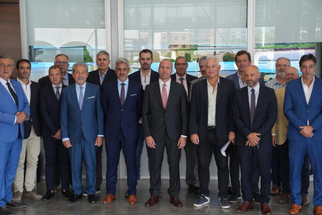 Santa Fe reclama control técnico permanente de la Hidrovía y propone a Rosario como sede del Consejo de Supervisión