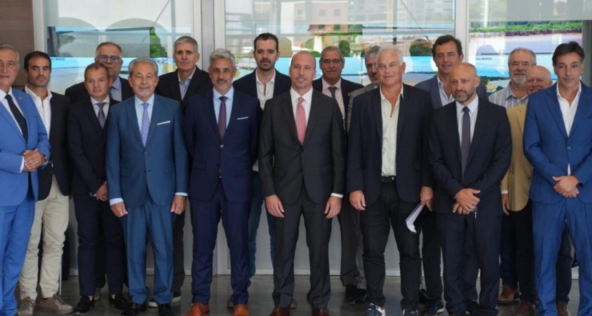 Santa Fe reclama control técnico permanente de la Hidrovía y propone a Rosario como sede del Consejo de Supervisión