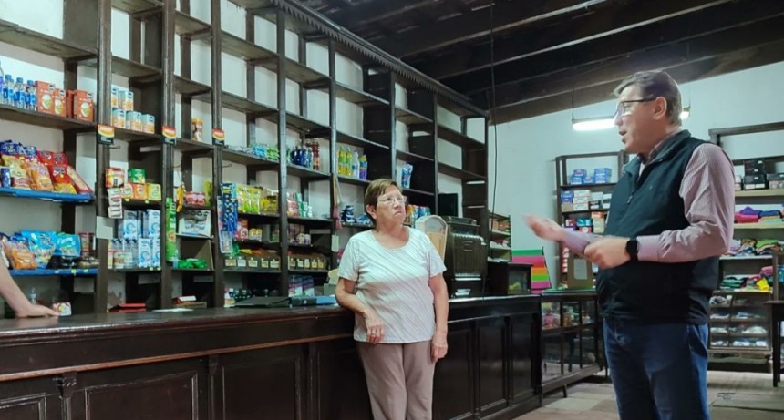 Borla recorrió el pueblo de Naré