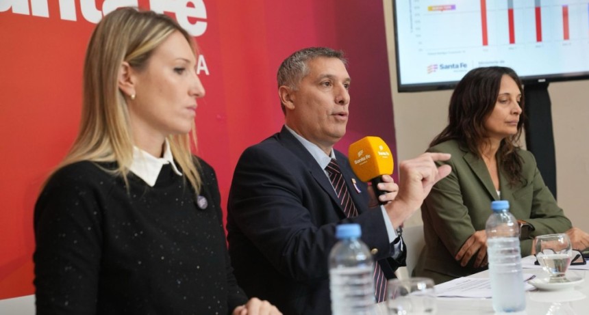 El gobierno de Pullaro lanza un plan para desendeudar a trabajadores privados y p&uacute;blicos