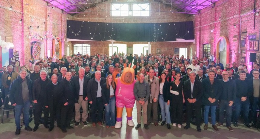 A solo cuatro meses de los Juegos Suramericanos, Santa Fe re&uacute;ne a m&aacute;s de 350 dirigentes deportivos en un congreso provincial