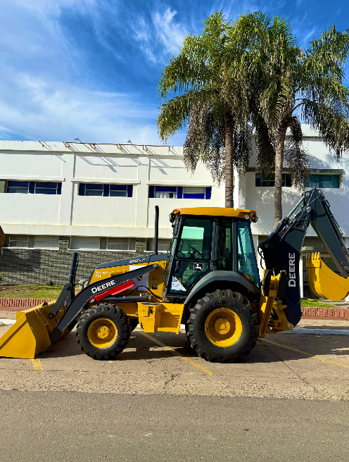 Santo Tomé: potente y estratégica inversión en maquinaria y equipos pesados por parte de la Municipalidad