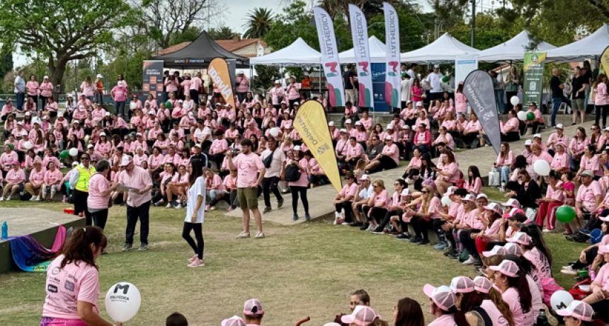 La Municipalidad acompañó una nueva edición de la campaña “Santoto se viste de Rosa”