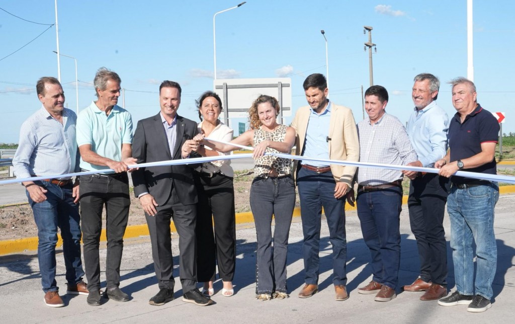 Pullaro inauguró trabajos viales: “Al ahorro lo volcamos en obras para que los santafesinos puedan vivir mejor